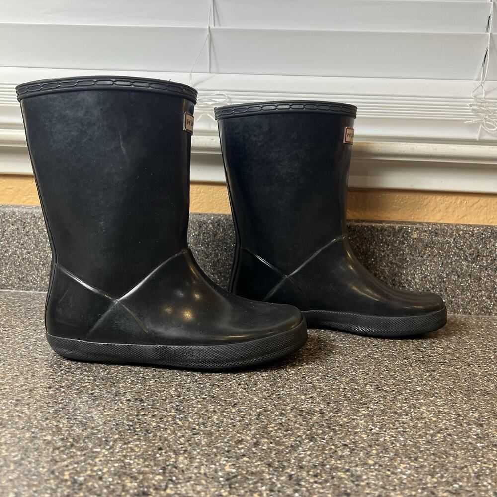 Hunter Kids Black Rubber Rainboots Size UK 13 US Girls 2 Boys 1 Mid Calf Pull On - Picture 2 of 11